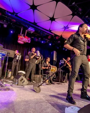 Inquietos Del Norte, Los Farmerz & Gerardo Ortiz